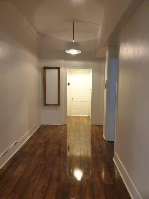 Appartamento 4 Quiet Compact Studio With Garden View - Best Location - Comfortable - Quiet Hove Esterno foto