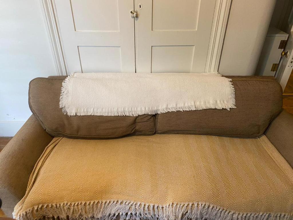 Appartamento 4 Quiet Compact Studio With Garden View - Best Location - Comfortable - Quiet Hove Esterno foto
